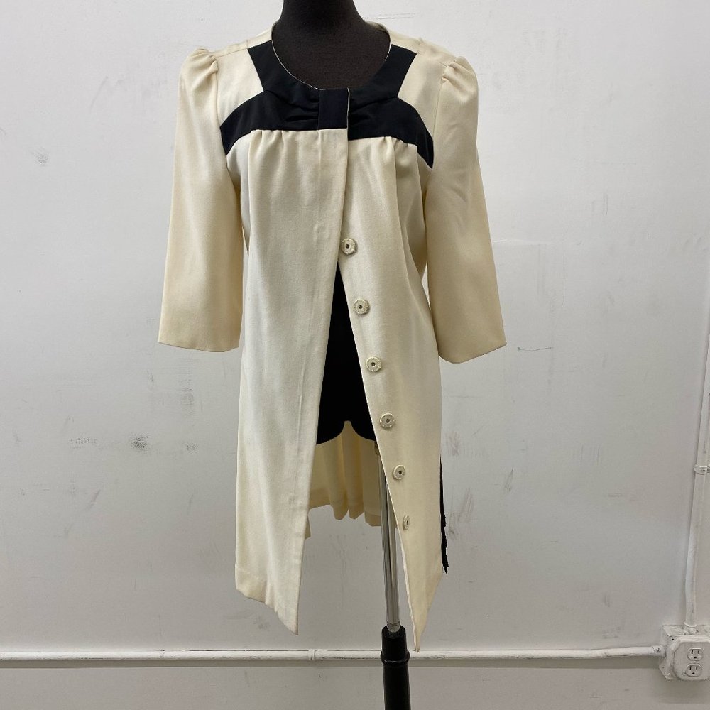 Jacket With Blue Detailing on Chest Quarter Sleeve